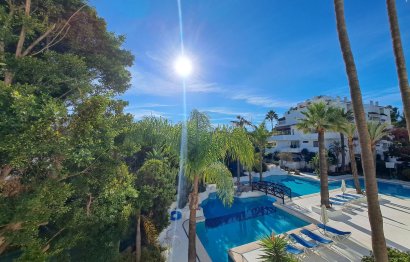 Resale - Apartment - Middle Floor Apartment - Marbella - Puerto Banús