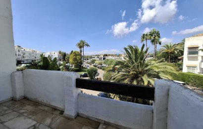 Resale - Apartment - Middle Floor Apartment - Marbella - Puerto Banús