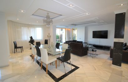 Resale - Apartment - Ground Floor Apartment - Marbella - Puerto Banús