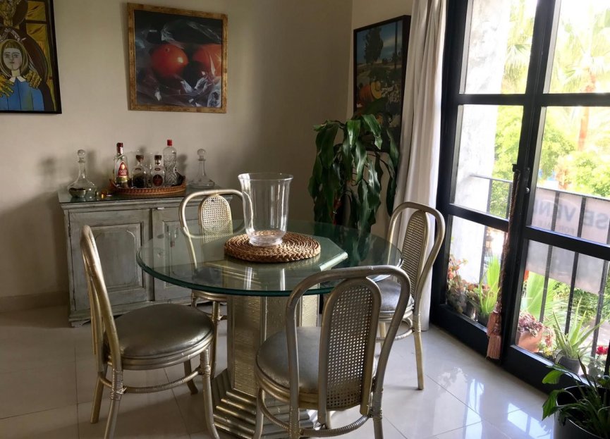 Resale - Apartment - Middle Floor Apartment - Marbella - Puerto Banús