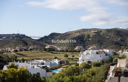 Resale - Apartment - Middle Floor Apartment - Benahavís - Benahavís Centro