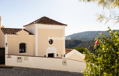 Resale - House - Townhouse - Benahavís - Benahavís Centro