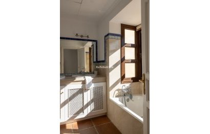 Resale - House - Townhouse - Benahavís - Benahavís Centro