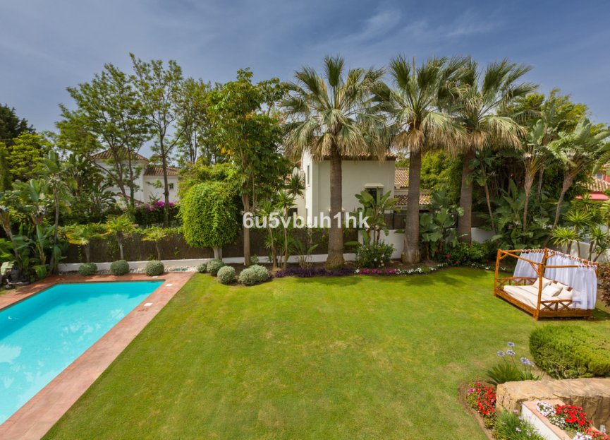 Reventa - House - Detached Villa - Estepona