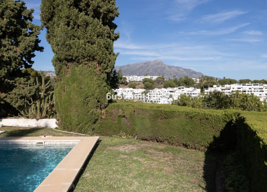 Resale - House - Detached Villa - Benahavís - La Quinta