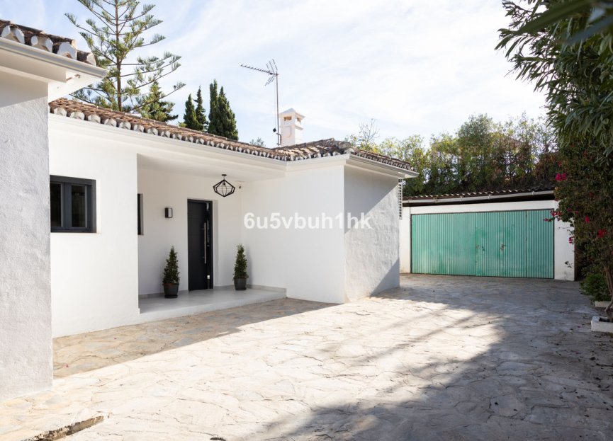 Resale - House - Detached Villa - Benahavís - La Quinta