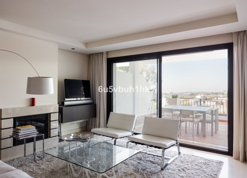 Resale - Apartment - Middle Floor Apartment - Benahavís - La Quinta