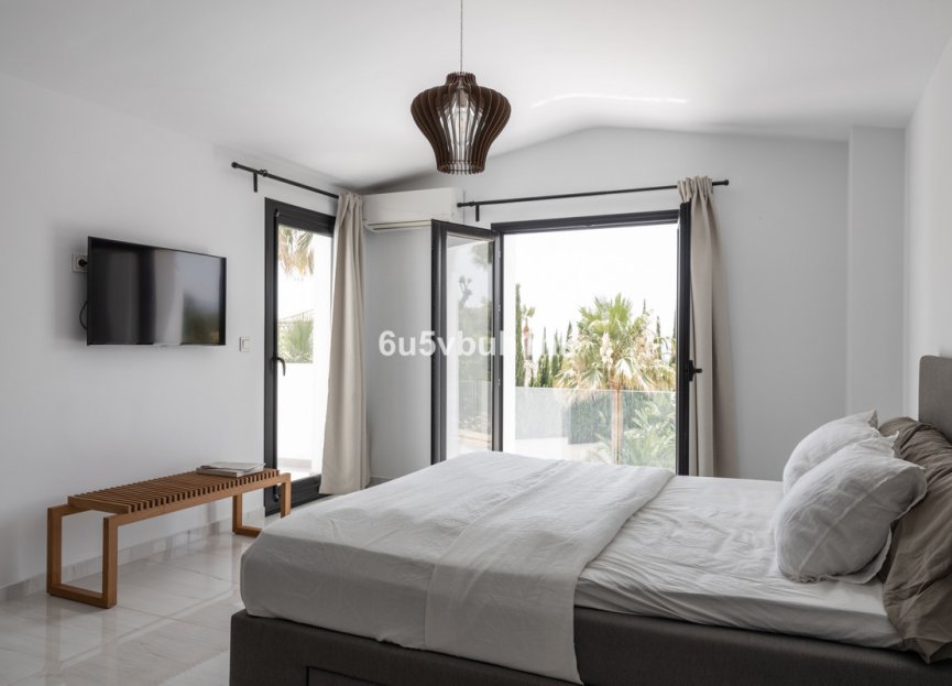 Resale - House - Detached Villa - Marbella - Marbella Centro