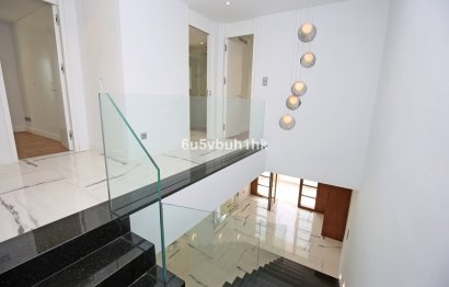 Resale - House - Semi-Detached House - Marbella - Nueva Andalucia