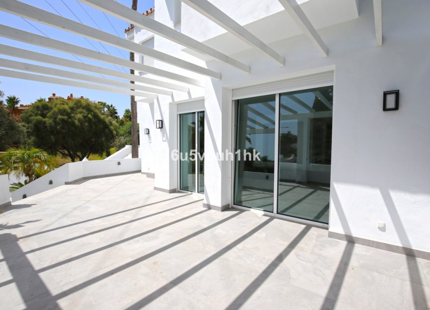 Resale - House - Semi-Detached House - Marbella - Nueva Andalucia