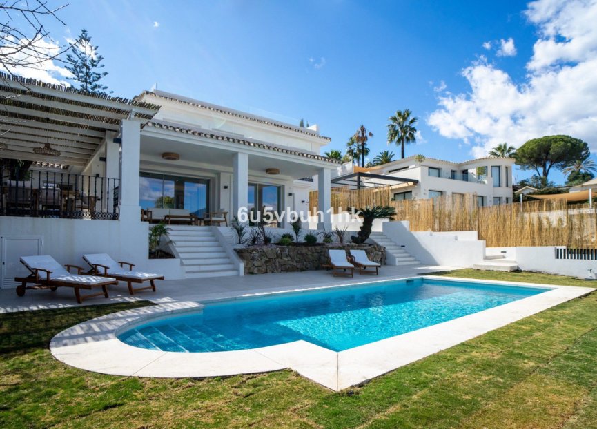 Resale - House - Detached Villa - Marbella - Nueva Andalucia