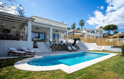 Resale - House - Detached Villa - Marbella - Nueva Andalucia