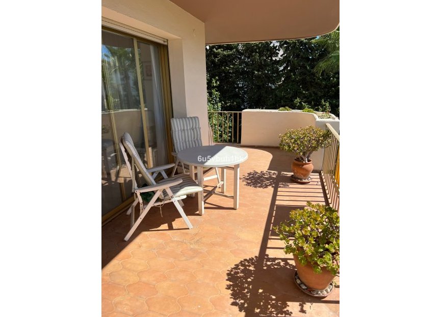 Resale - Apartment - Ground Floor Apartment - Marbella - Nueva Andalucia