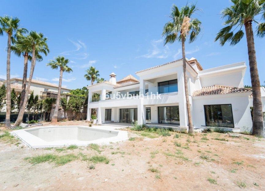 Resale - House - Detached Villa - Marbella - Sierra Blanca