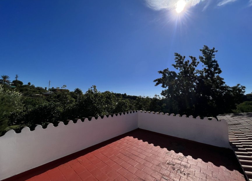 Resale - House - Finca - Cortijo - Estepona - New Golden Mile