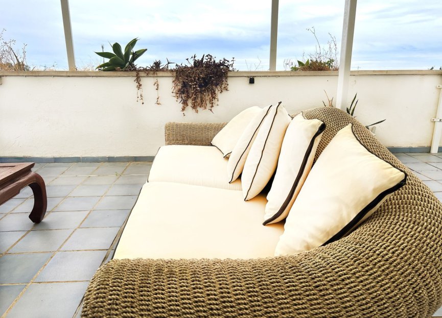 Resale - Apartment - Top Floor Apartment - Marbella - Nueva Andalucia