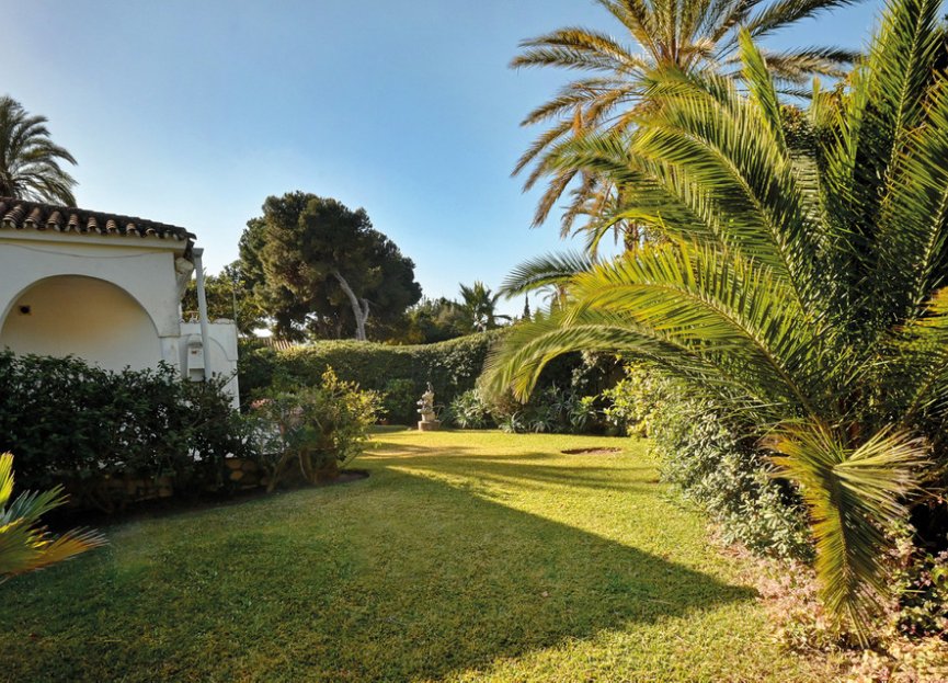 Resale - House - Detached Villa - Marbella - Marbesa