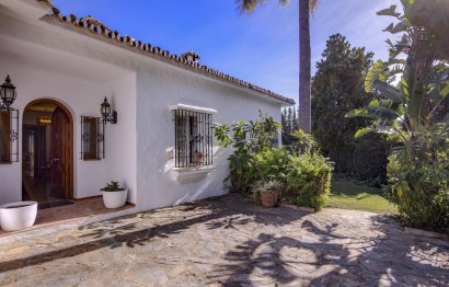 Resale - House - Detached Villa - Marbella - Guadalmina Alta