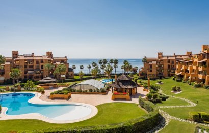 Resale - Apartment - Middle Floor Apartment - Estepona - New Golden Mile