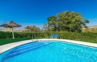 Resale - House - Semi-Detached House - Marbella - Aloha