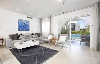 Resale - House - Semi-Detached House - Marbella - Nueva Andalucia