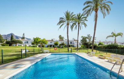 Resale - Apartment - Ground Floor Apartment - Marbella - Nueva Andalucia