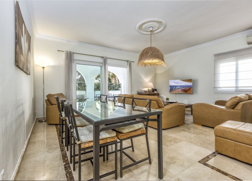 Resale - Apartment - Ground Floor Apartment - Marbella - Puerto Banús