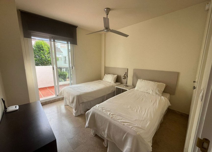 Resale - House - Townhouse - Marbella - Nueva Andalucia