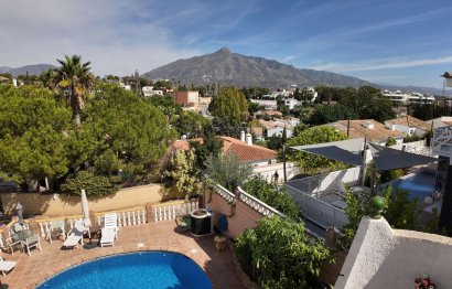 Resale - House - Detached Villa - Marbella - Nueva Andalucia