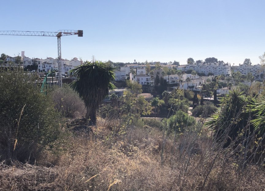 Resale - Plot - Residential Plot - Estepona - Selwo