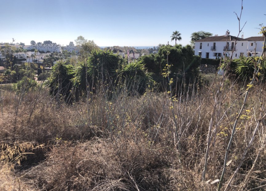 Resale - Plot - Residential Plot - Estepona - Selwo