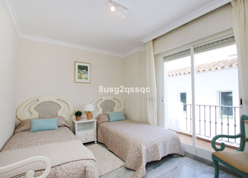 Resale - Apartment - Penthouse Duplex - Estepona - Costalita