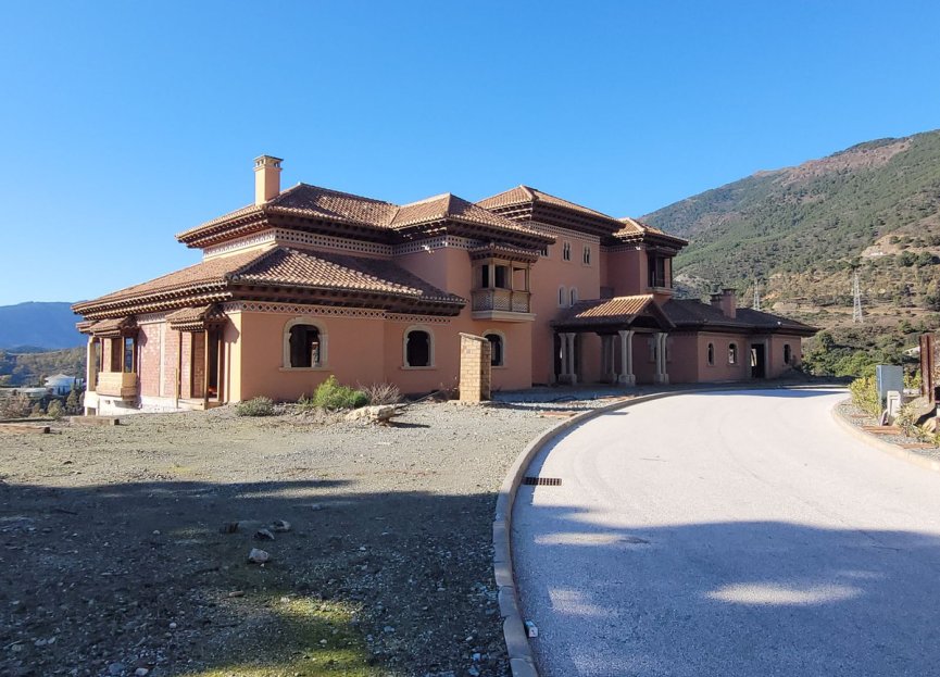 Resale - House - Detached Villa - Benahavís - La Zagaleta