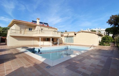 Resale - House - Detached Villa - Marbella - Guadalmina Baja