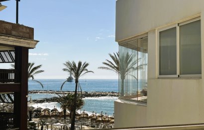 Resale - Apartment - Middle Floor Apartment - Marbella - Puerto Banús