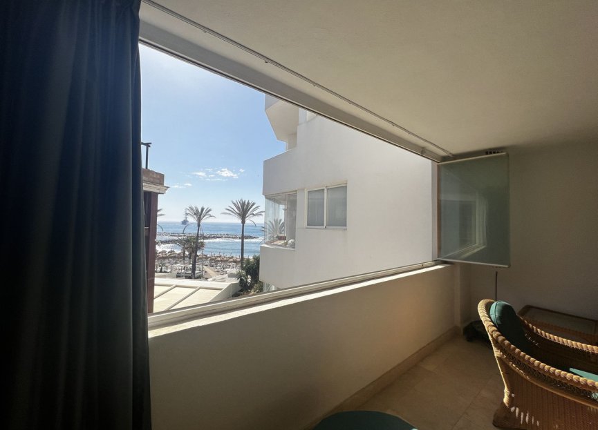 Resale - Apartment - Middle Floor Apartment - Marbella - Puerto Banús