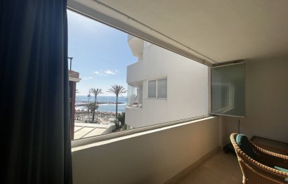 Resale - Apartment - Middle Floor Apartment - Marbella - Puerto Banús