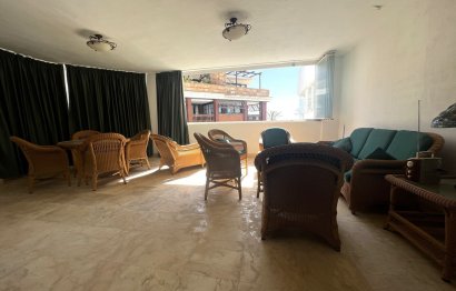 Resale - Apartment - Middle Floor Apartment - Marbella - Puerto Banús