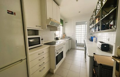 Resale - Apartment - Middle Floor Apartment - Marbella - Puerto Banús