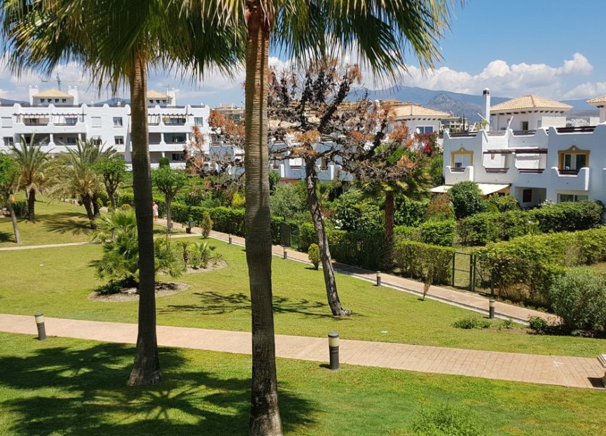 Resale - House - Townhouse - Estepona - Selwo