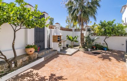 Resale - House - Detached Villa - Estepona - Estepona Centro