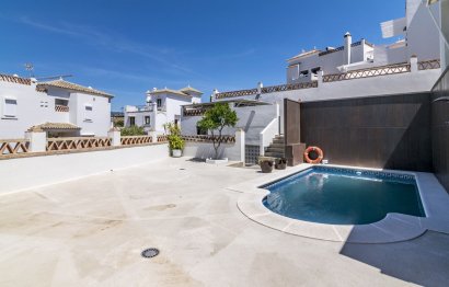 Resale - House - Detached Villa - Estepona - Estepona Centro