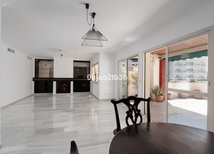 Resale - Apartment - Top Floor Apartment - Marbella - Marbella Centro