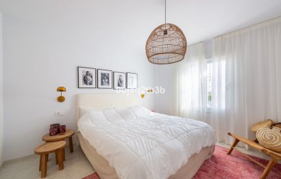 Resale - Apartment - Top Floor Apartment - Marbella - Nueva Andalucia