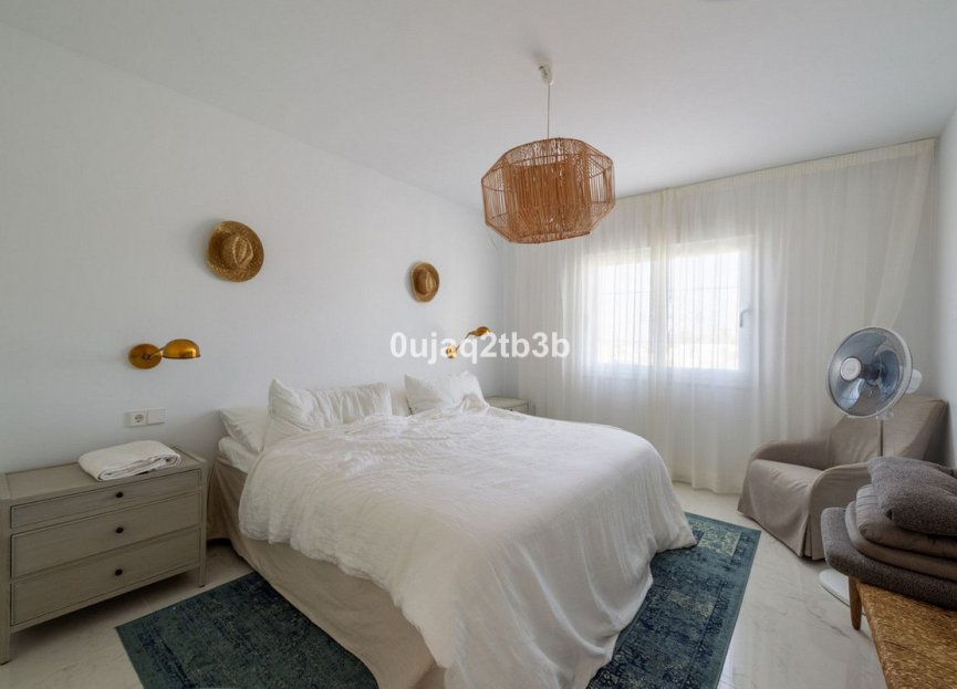 Resale - Apartment - Top Floor Apartment - Marbella - Nueva Andalucia