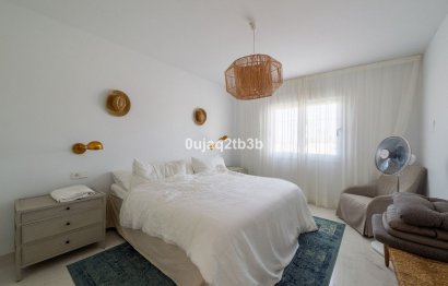 Resale - Apartment - Top Floor Apartment - Marbella - Nueva Andalucia