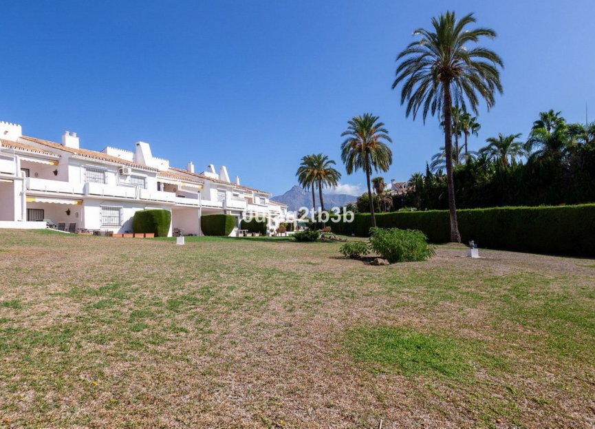 Resale - Apartment - Top Floor Apartment - Marbella - Nueva Andalucia