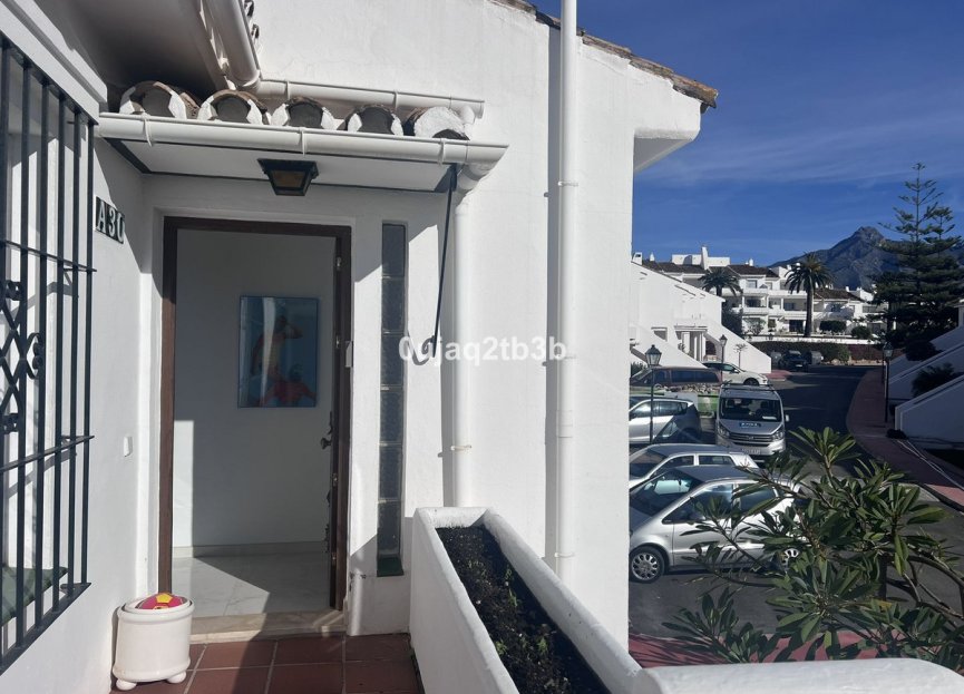 Resale - Apartment - Top Floor Apartment - Marbella - Nueva Andalucia