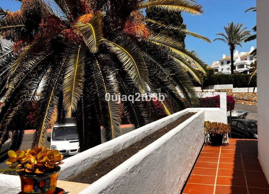 Resale - Apartment - Top Floor Apartment - Marbella - Nueva Andalucia