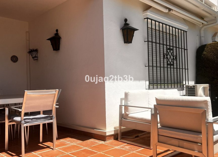 Resale - Apartment - Ground Floor Apartment - Marbella - Nueva Andalucia